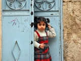 A curious little girl in Aleppo  