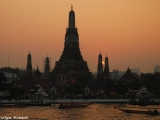 Wat Arun (Dawn Temple) in Bangkok witnesses a stunning sunset